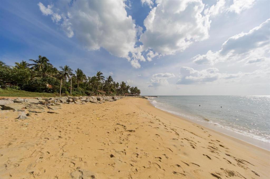 Araliya Blue Beach View Hotel Kudapaduwa Ngoại thất bức ảnh